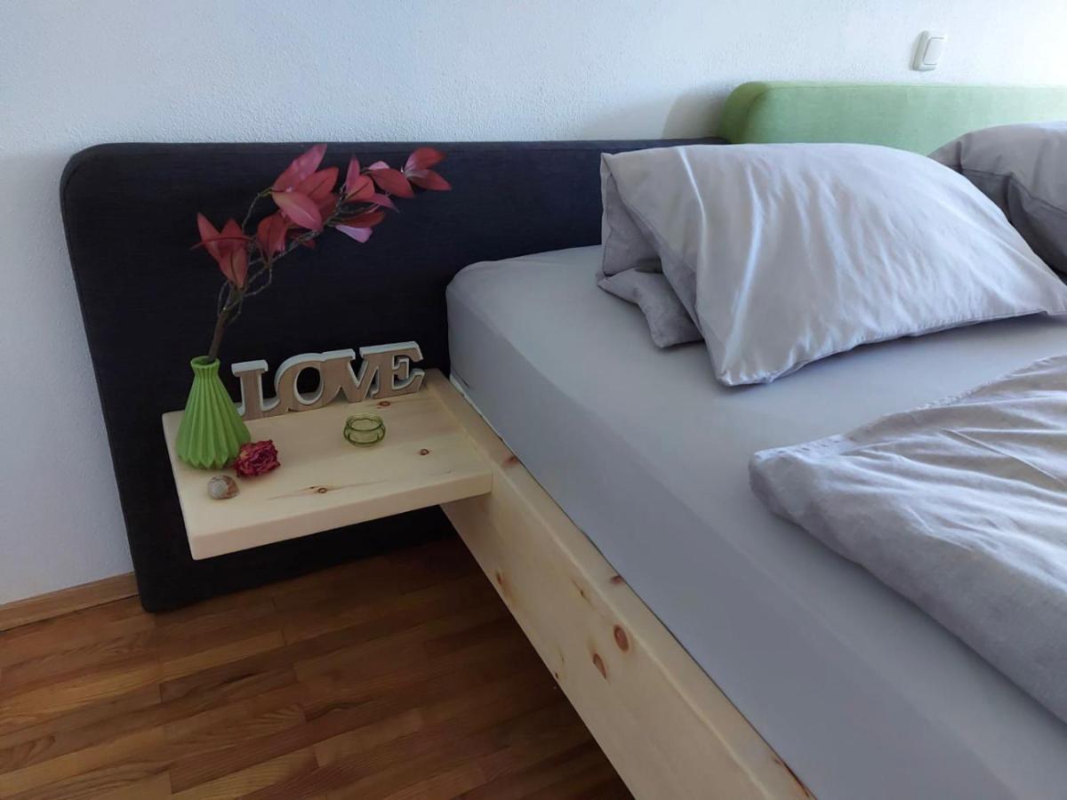 Wildkraut'S Kraeuterbauernhof - Ferienwohnung Kremsmunster Bagian luar foto